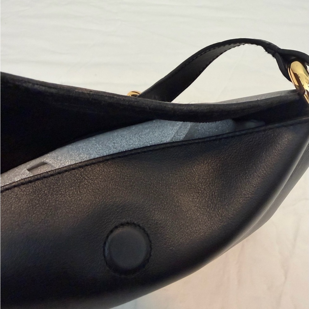 Foldover-Flap Black Leather Shoulder Bag - Picture 4 of 5